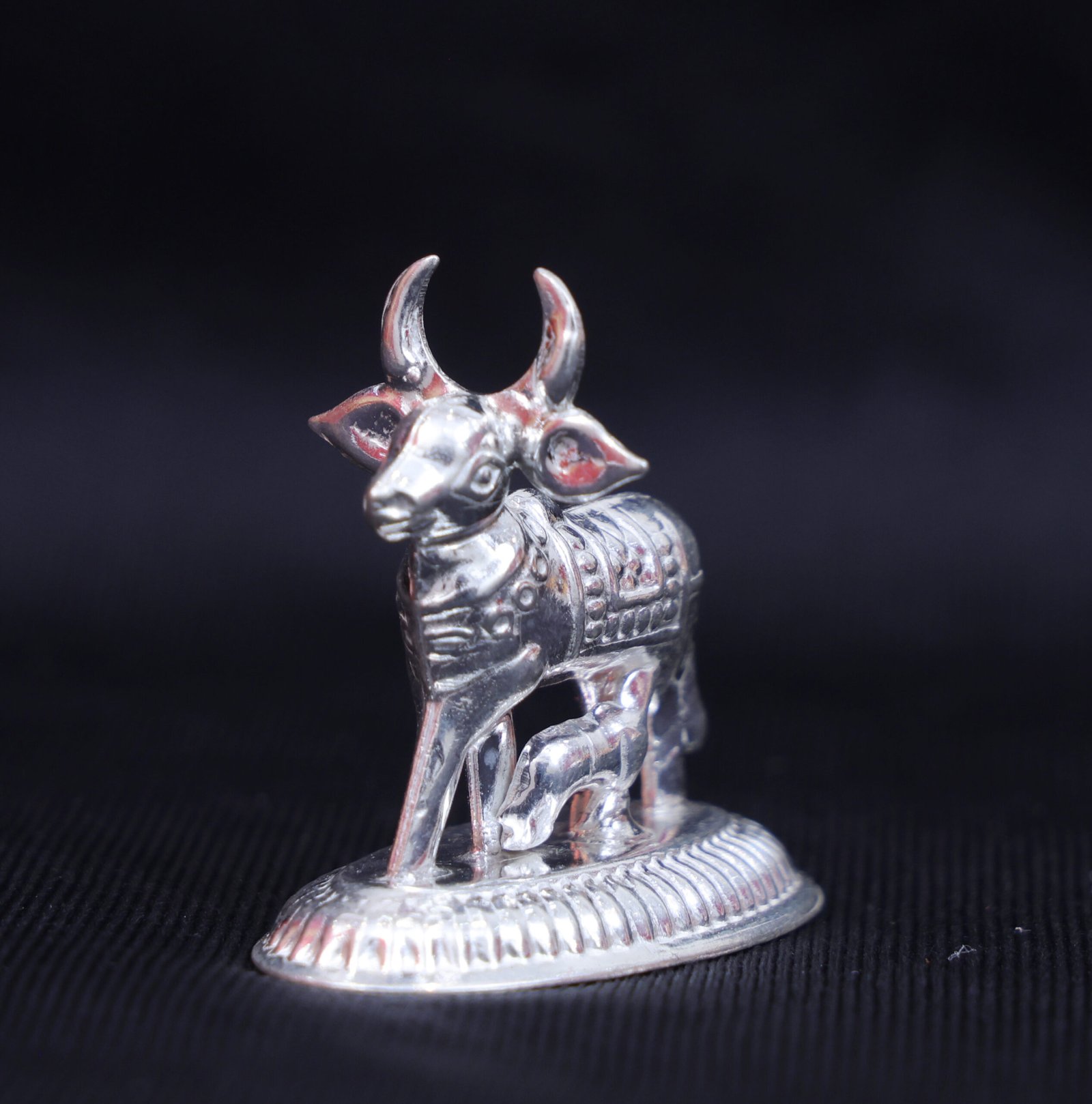 SILVER GOMATHA COW AND CALF IDOL